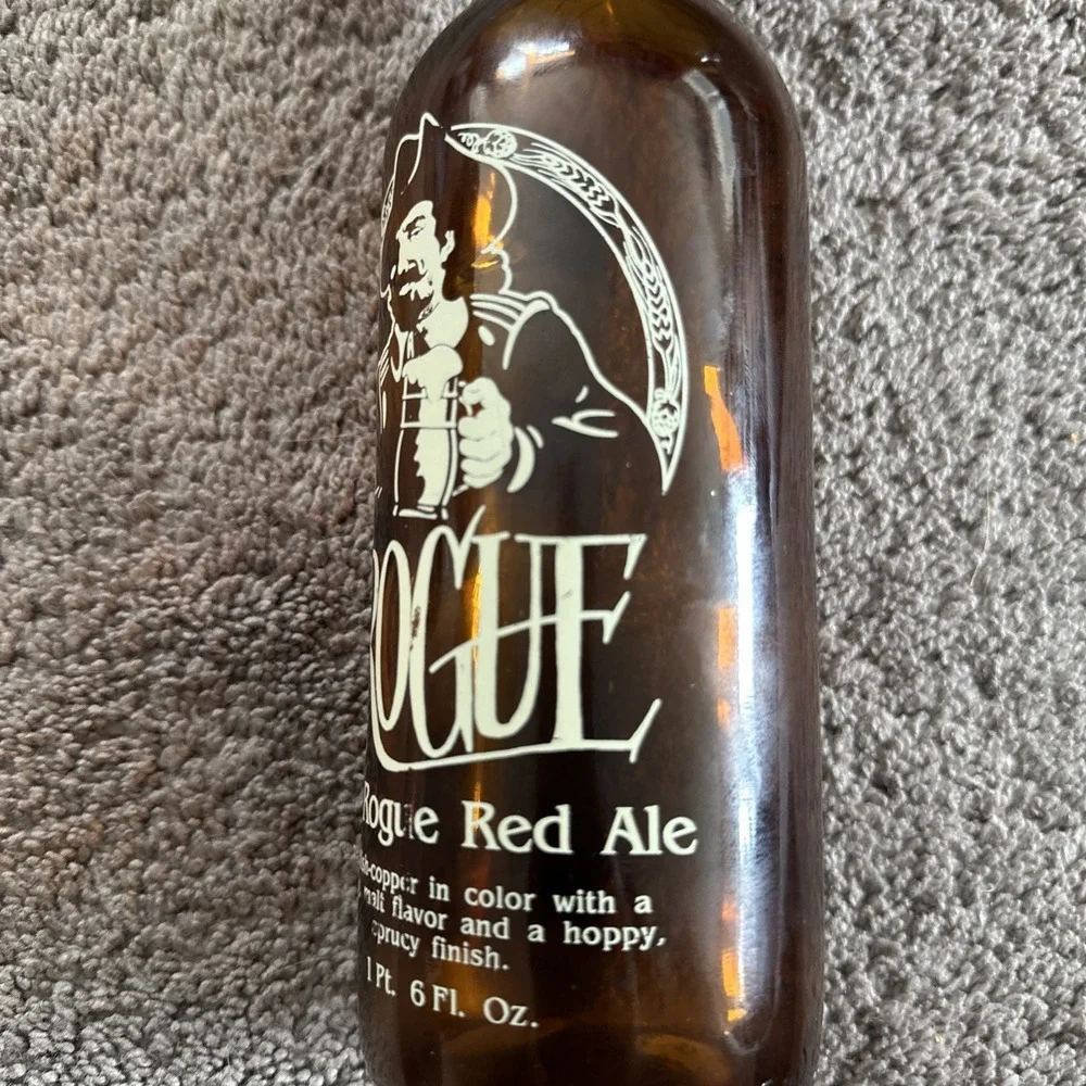 Rogue Oregon Brewing Co. St. Rogue Red Ale 22 oz Glass Bottle Breweriana Rare